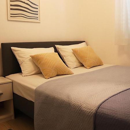 Apartment Doris ชิเบนิก ภายนอก รูปภาพ
