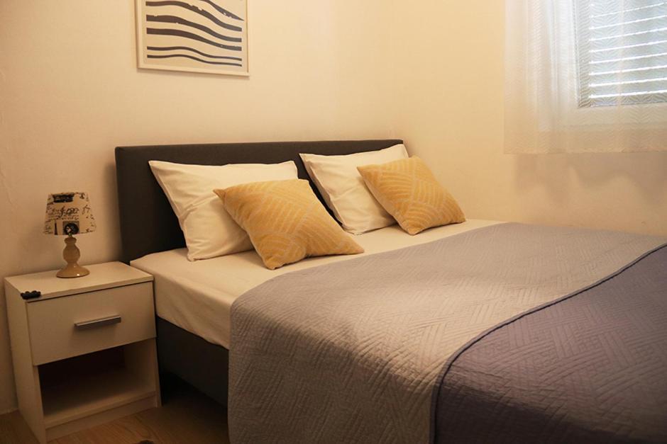 Apartment Doris ชิเบนิก ภายนอก รูปภาพ